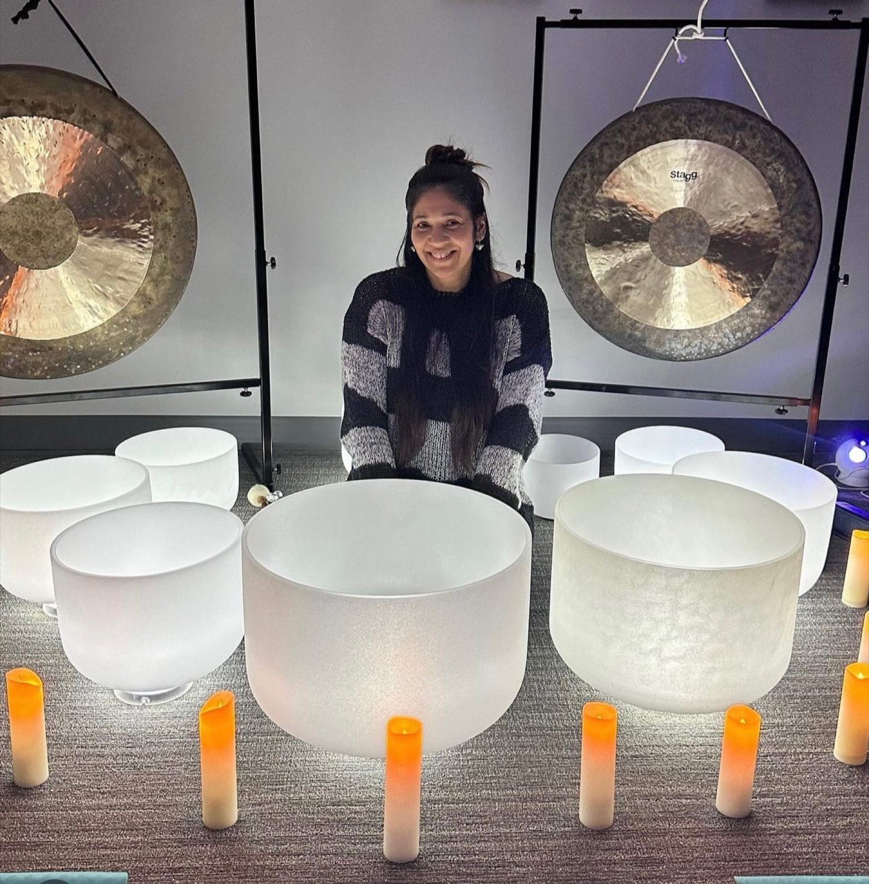 Sound bath with gongs and crystal bowls